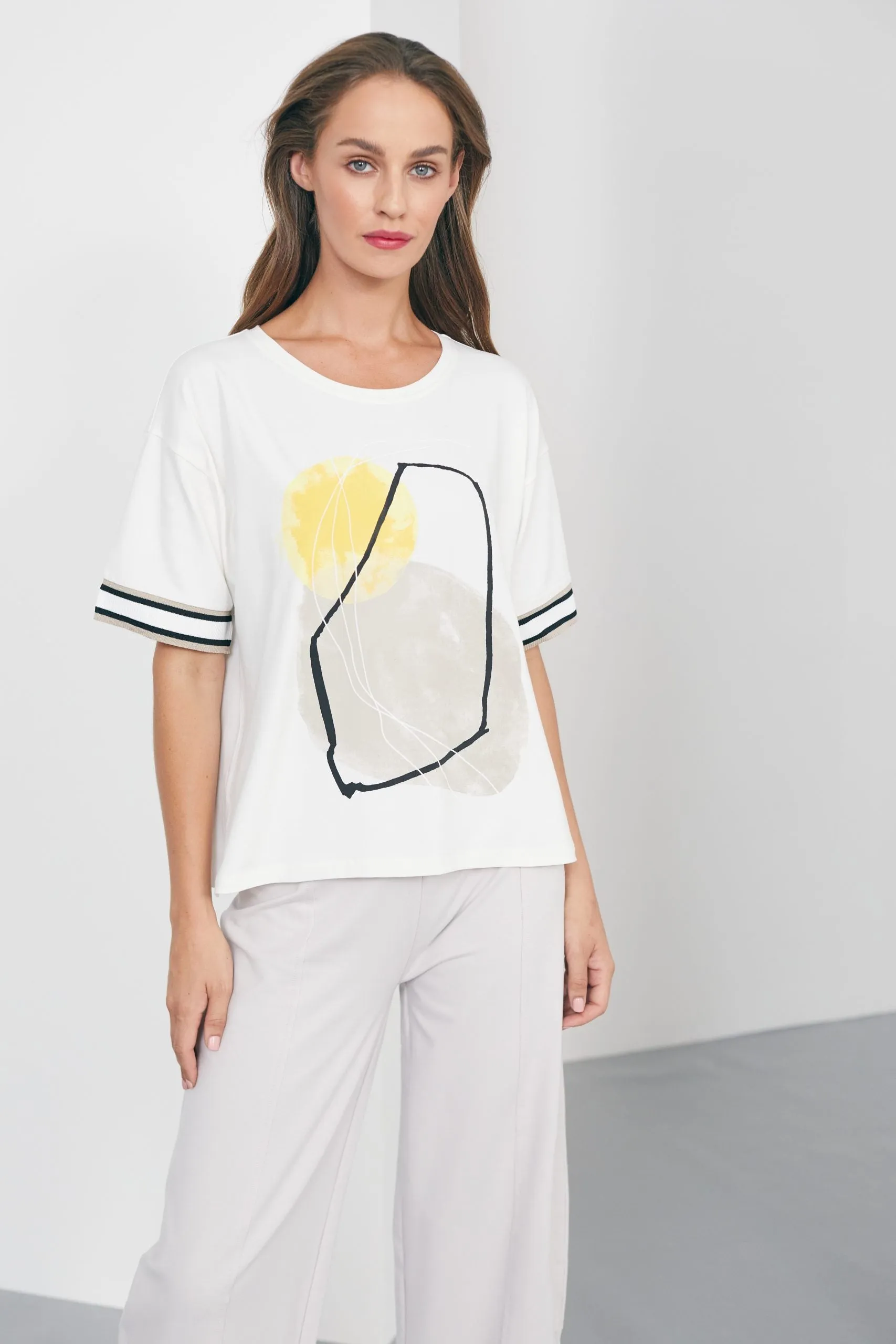 129- Placement print Tee w/ Knit trim White/Lemon- Naya