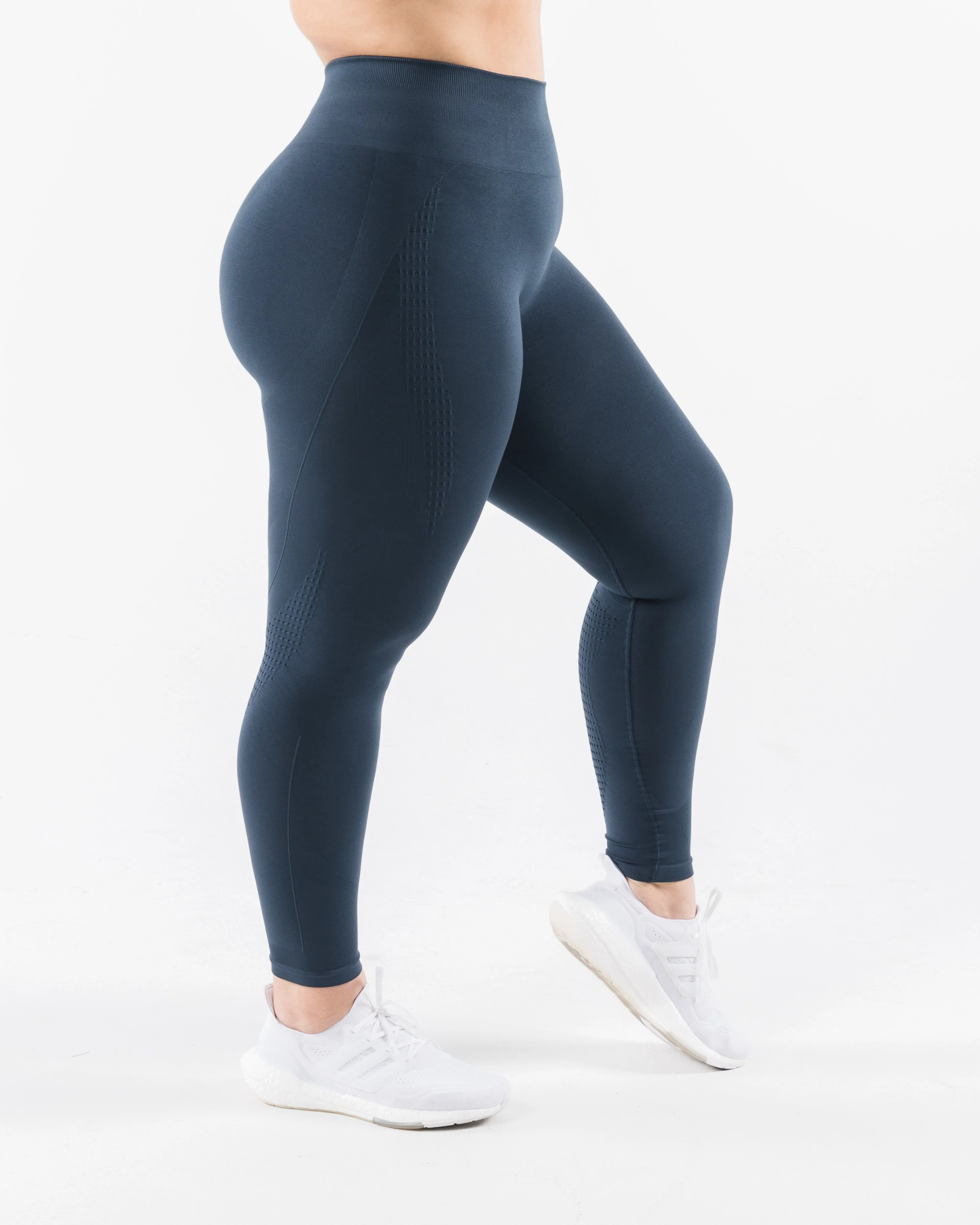 Amplify Contour Legging - Trusted Blue