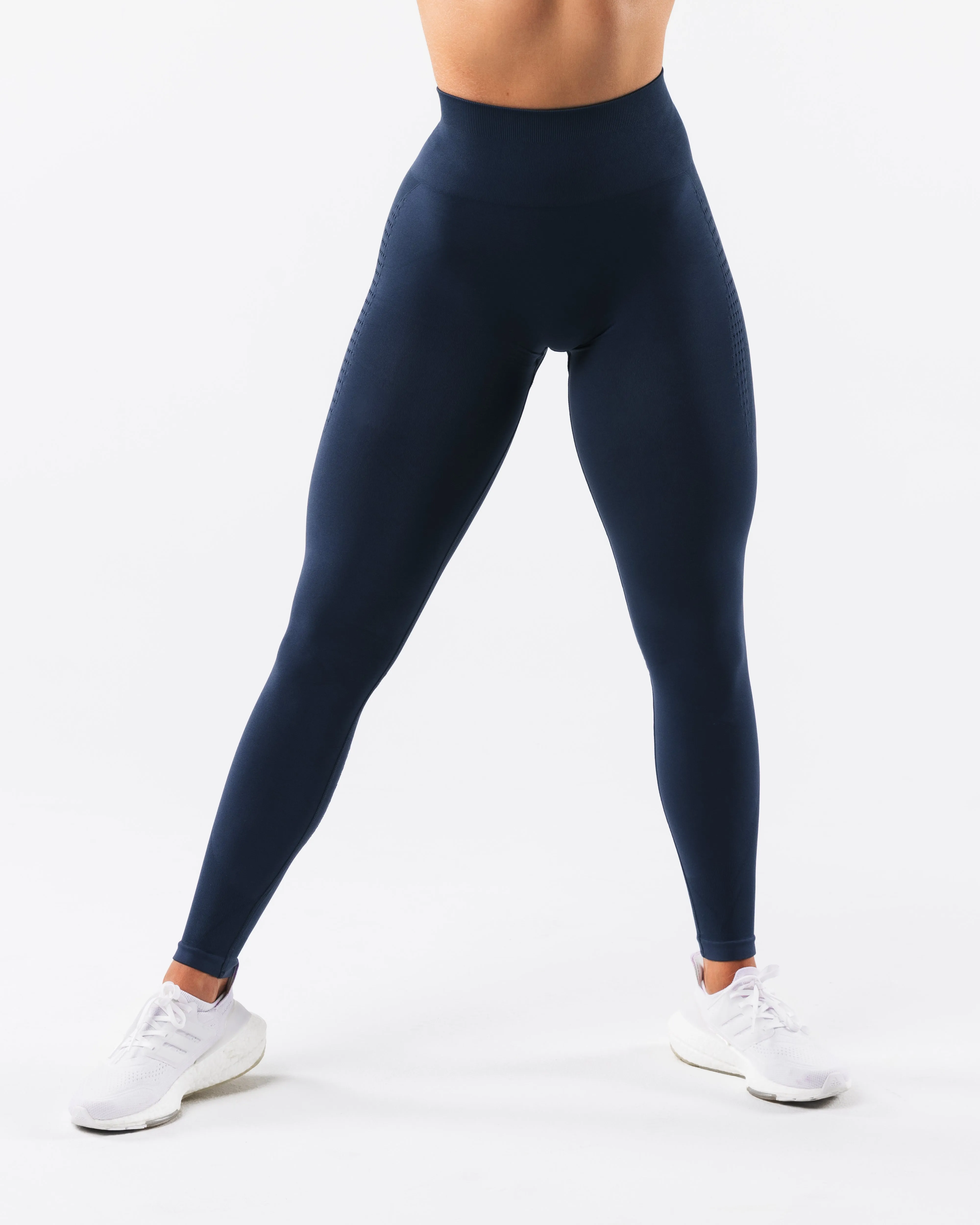 Amplify Contour Legging - Trusted Blue