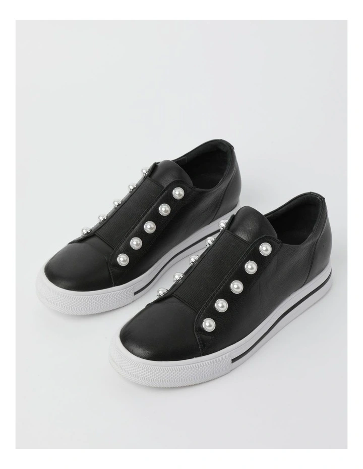 Kiss Leather Slip-on Sneaker in Black