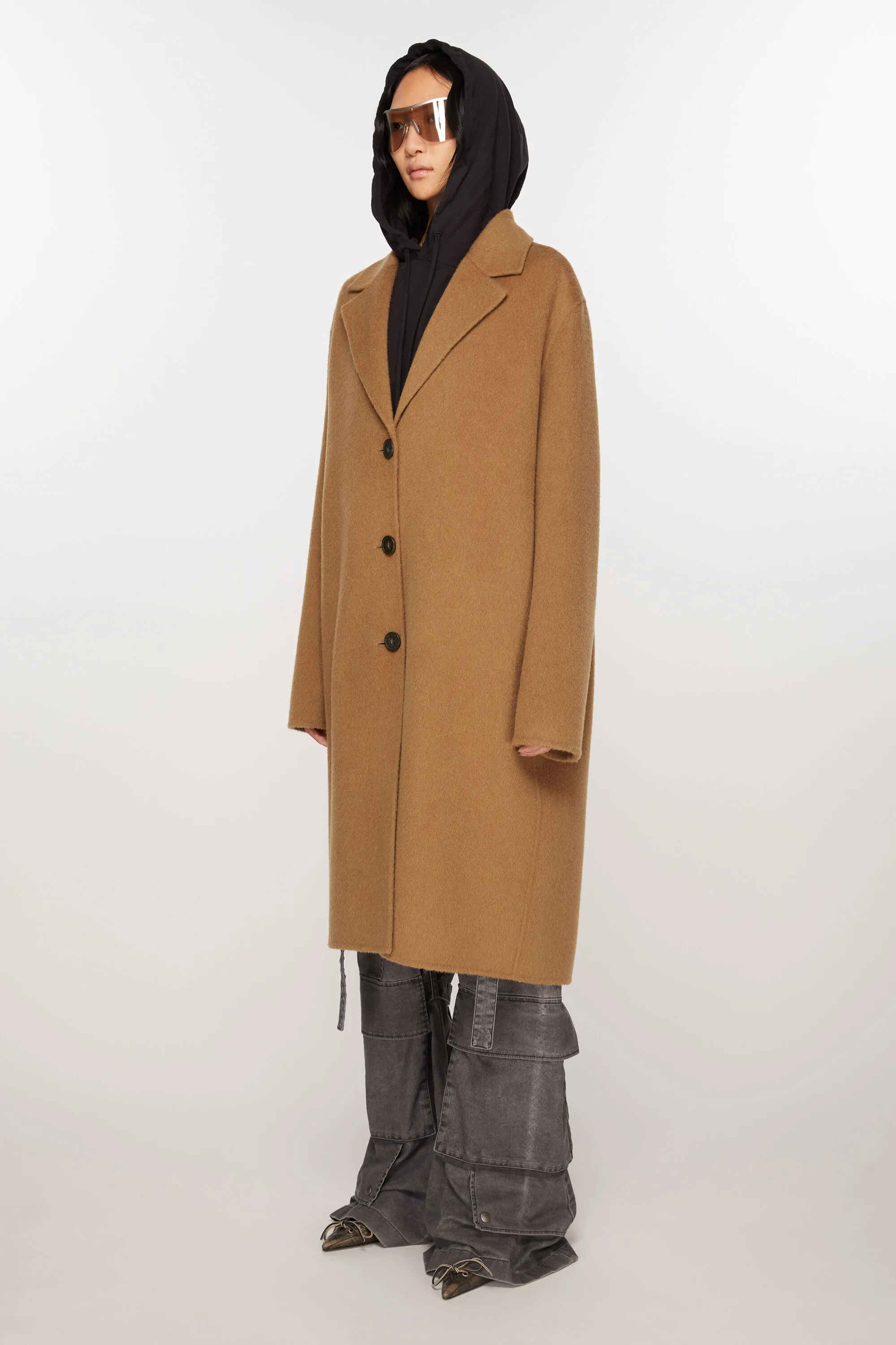 Single-breasted wool coat